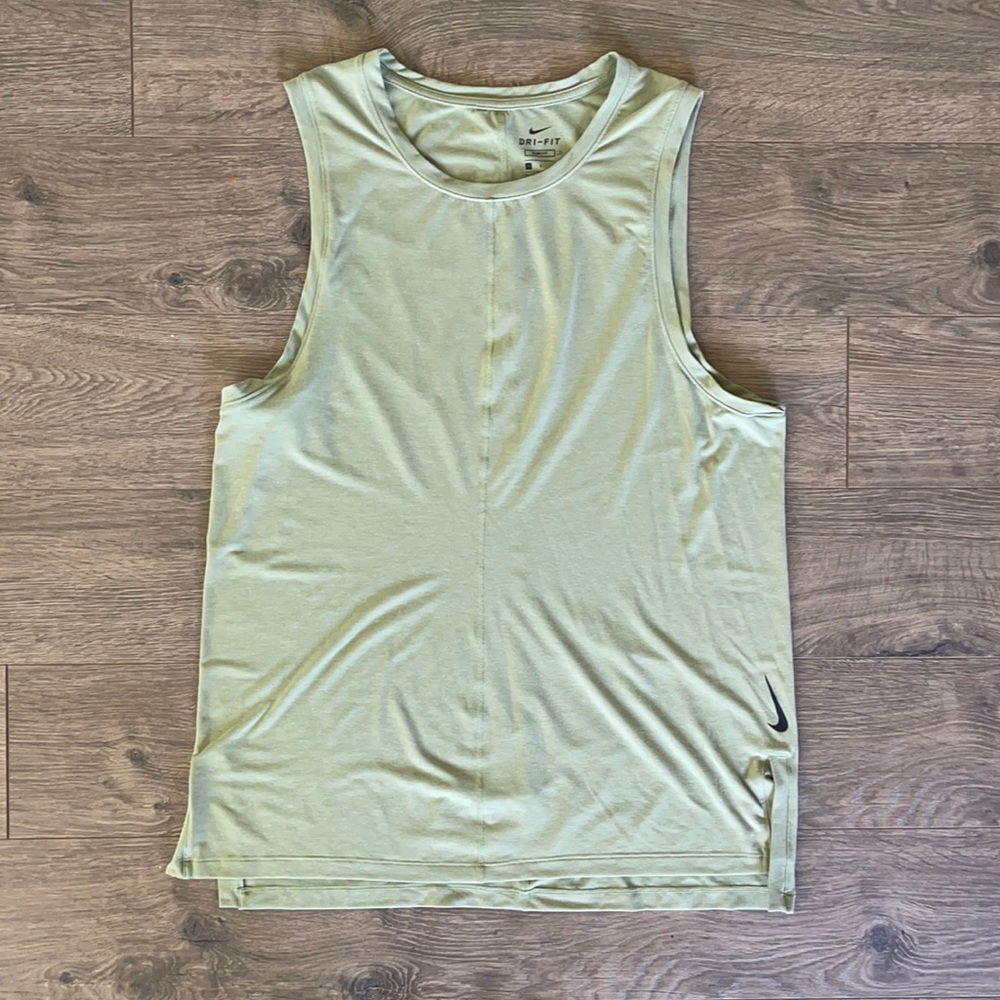 Nike Yoga Slim Fit Green Training Tank Large